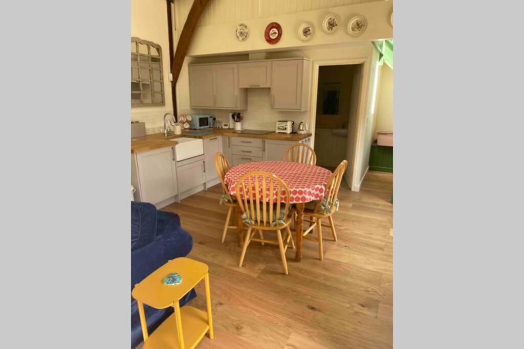 Gorgeous Comfortable Barn With Huge Private Orchard In Quiet Suffolk Location Depden Екстериор снимка